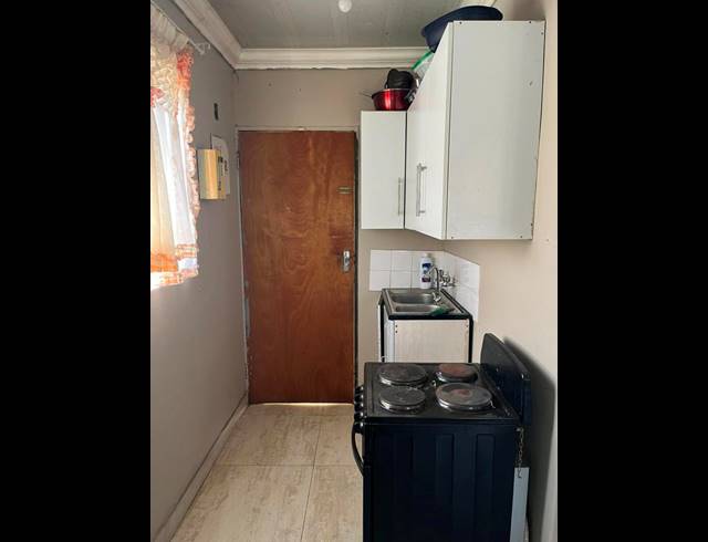 2 BEDROOM HOUSE FOR SALE IN MMABATHO 13